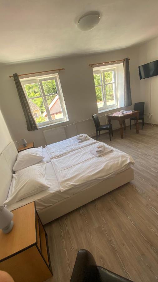 Rozmberk Inn Rozmberk Nad Vltavou Luaran gambar