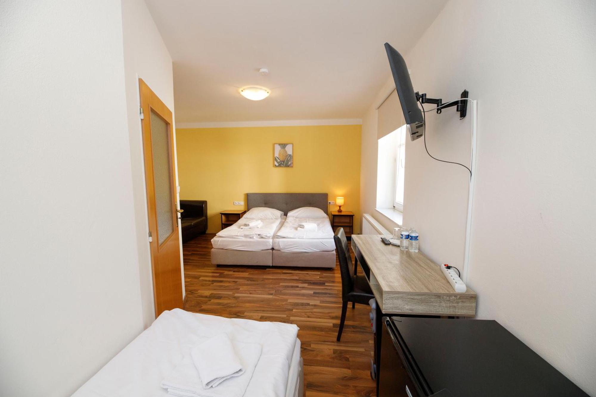 Rozmberk Inn Rozmberk Nad Vltavou Luaran gambar